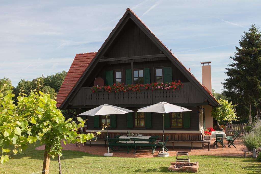 Ferienhaus Neubauer Spielfeld Extérieur photo